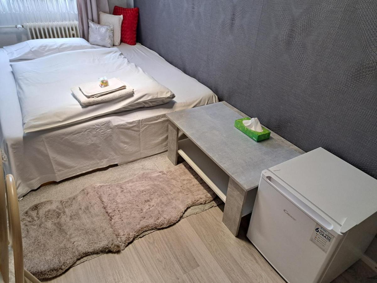 Mattoniho Apartment การ์โลวีวารี ภายนอก รูปภาพ