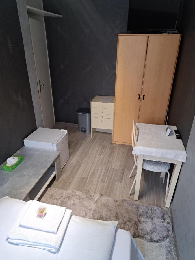 Mattoniho Apartment การ์โลวีวารี ภายนอก รูปภาพ